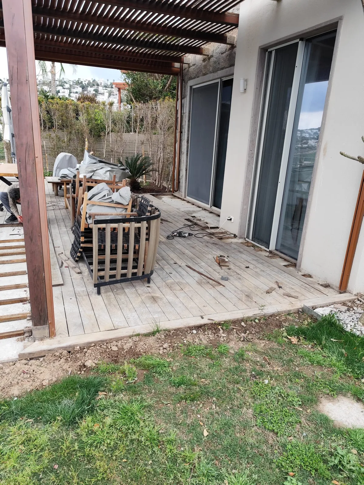 Bahçe teras pergole yenileme öncesi